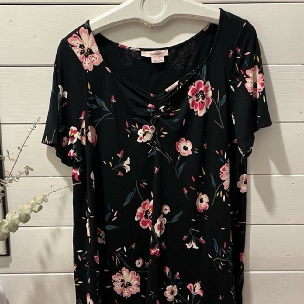 Black  shirt In every story size 1x